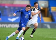 米兰体育官网-切尔西被阿贾克斯逼平，战况胶着激烈