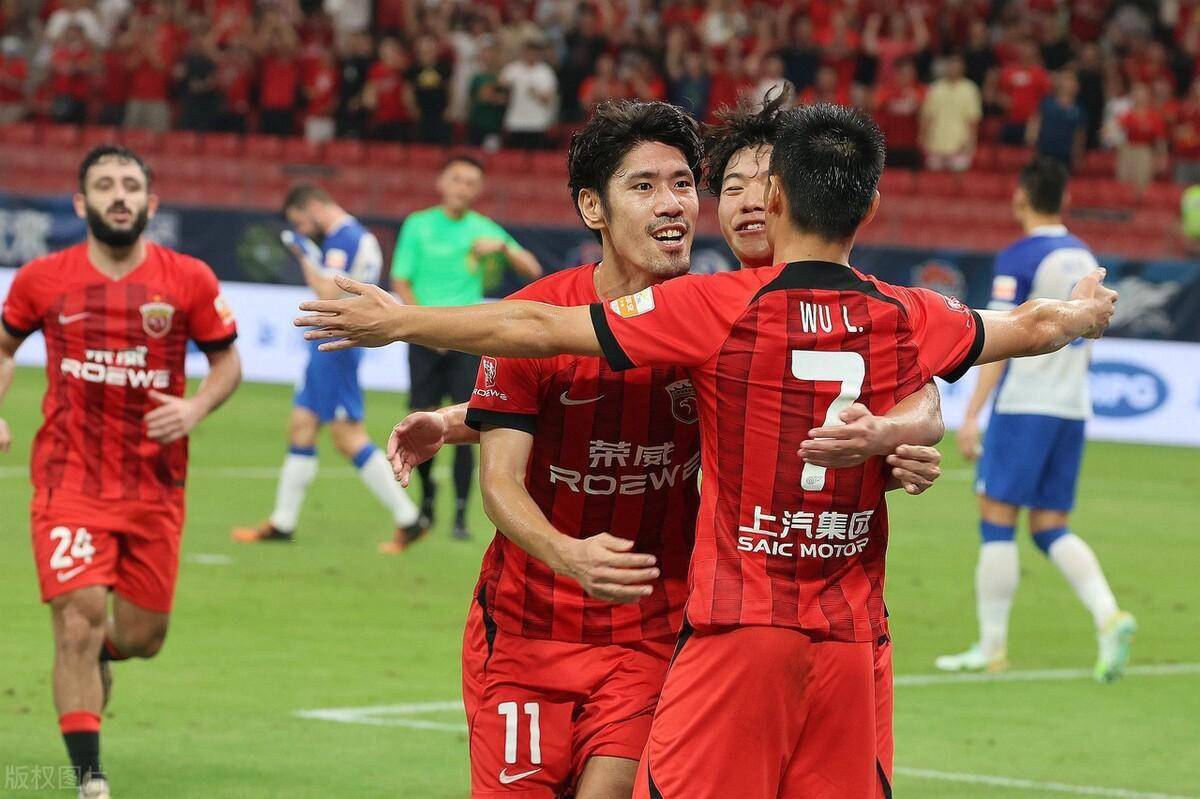 关于上海上港豪取连胜，夺回领先位置的信息