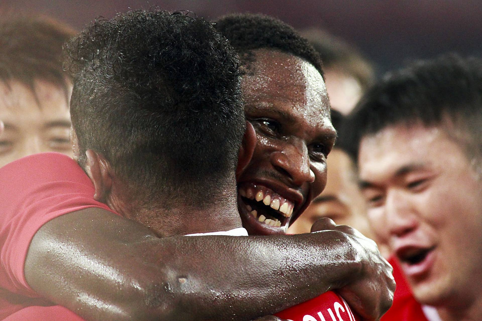 非洲足球赛事，一支队伍获得胜利