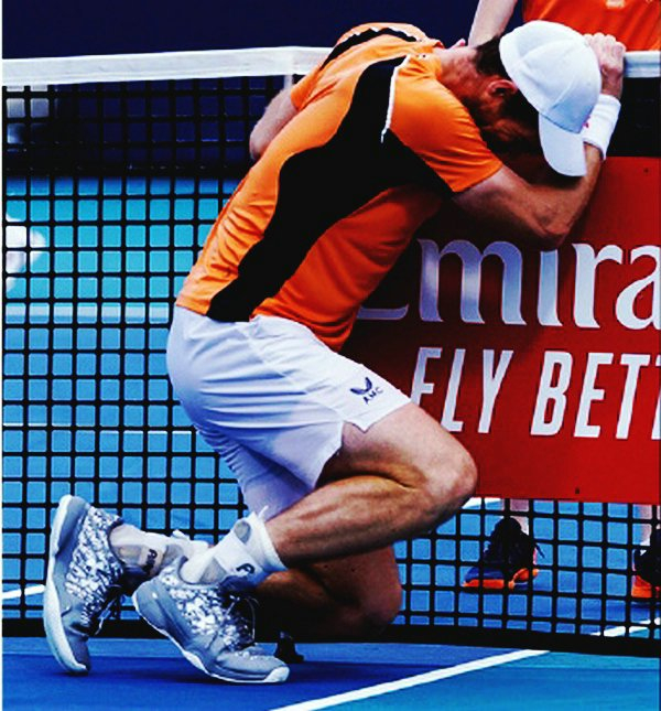 意大利网球队碾压英国网球队，瓦林卡完成帽子戏法