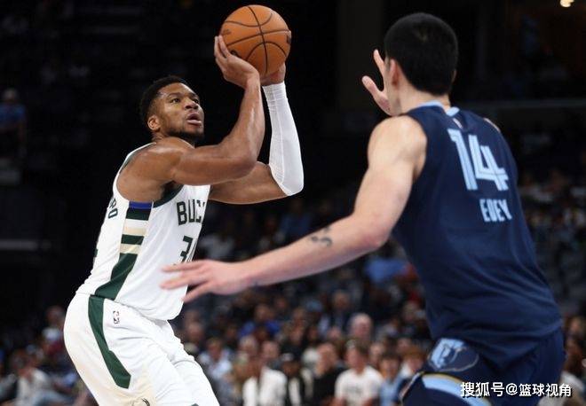 雄鹿完胜灰熊，字母哥全方位表现力压库里的简单介绍