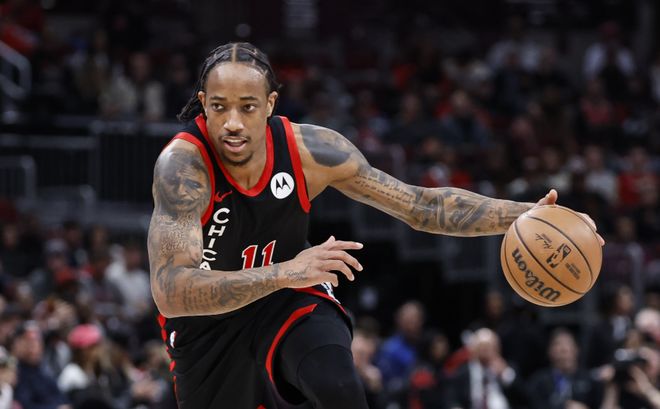 猛龙胜魔术，德罗赞砍下28分